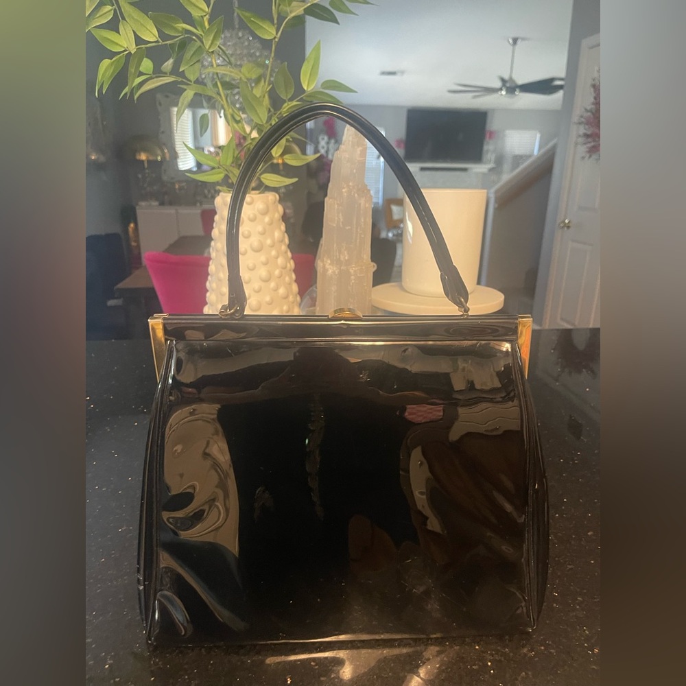 VINTAGE!!! Stunning faux black patent leather handbag